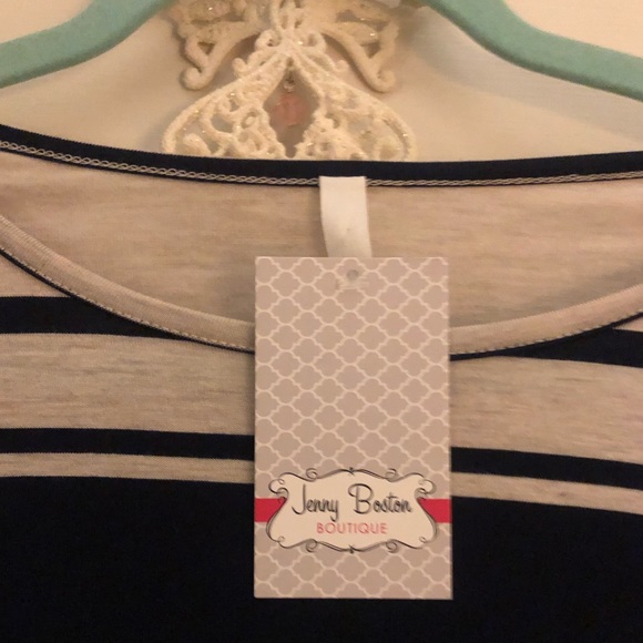 Native People soft knit top - Picture 2 of 5